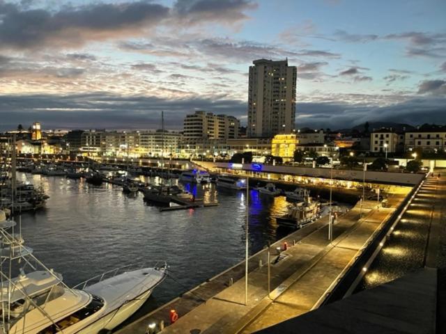 Populo Mar Lägenhet Ponta Delgada Exteriör bild